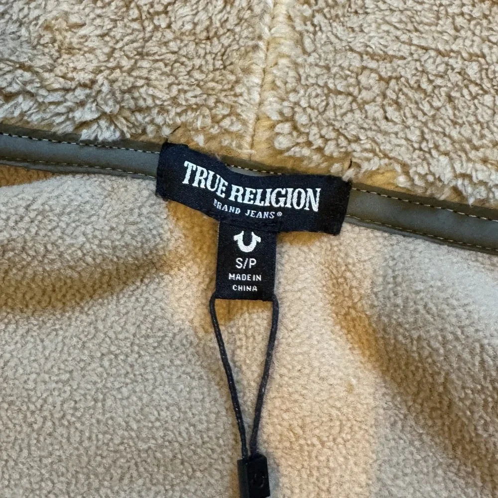 Men's Size Small True Religion Sherpa Tan And Green Zip Up Jacket New With Tags